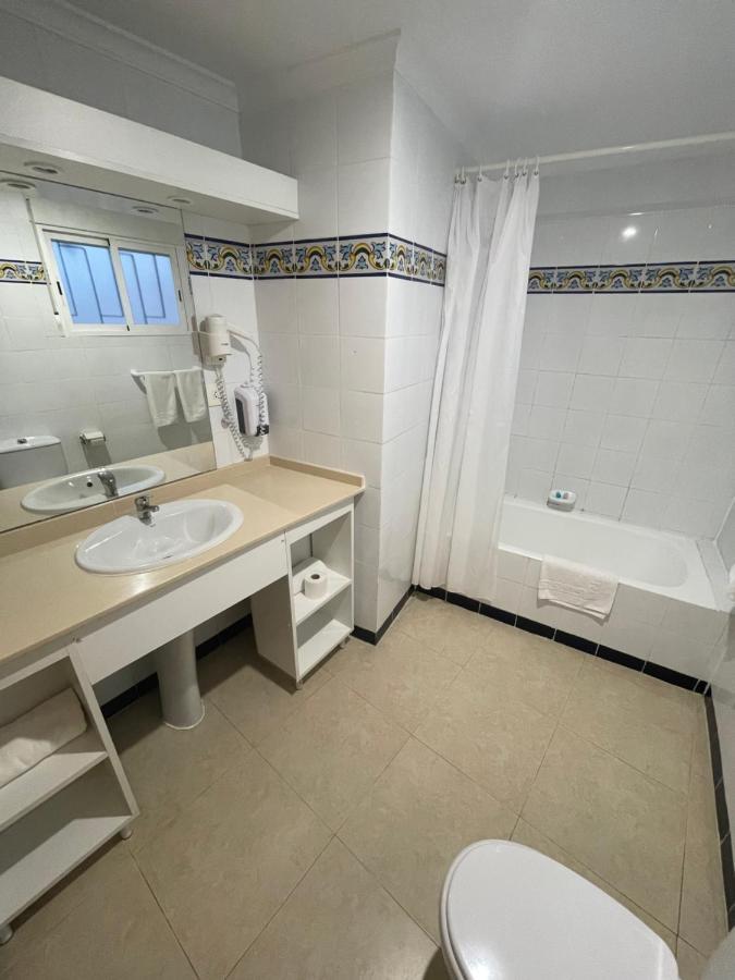 Apartamentos Bahia Бенидорм Екстериор снимка