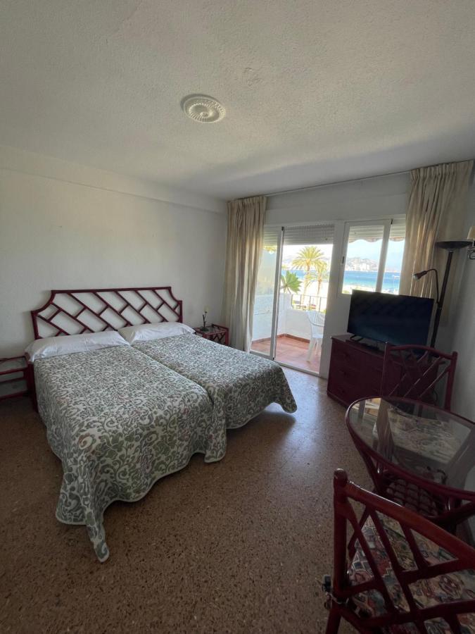 Apartamentos Bahia Бенидорм Екстериор снимка