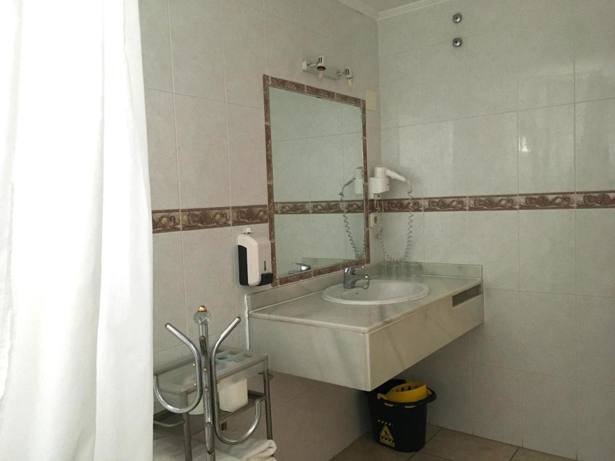 Apartamentos Bahia Бенидорм Екстериор снимка